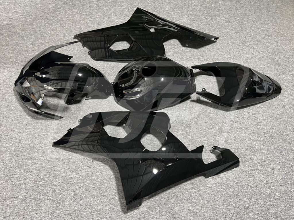 Suzuki GSXR custom ABS fairings 2004 - 2005 in Gloss Black - durable replacement kit, Monster Fairings