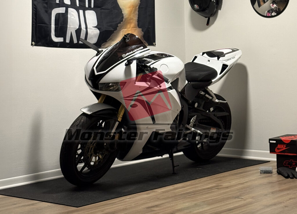 Gloss White & Black ABS fairings for Honda CBR600RR 2013 - 2025 - premium OEM fit kit by Monster Fairings