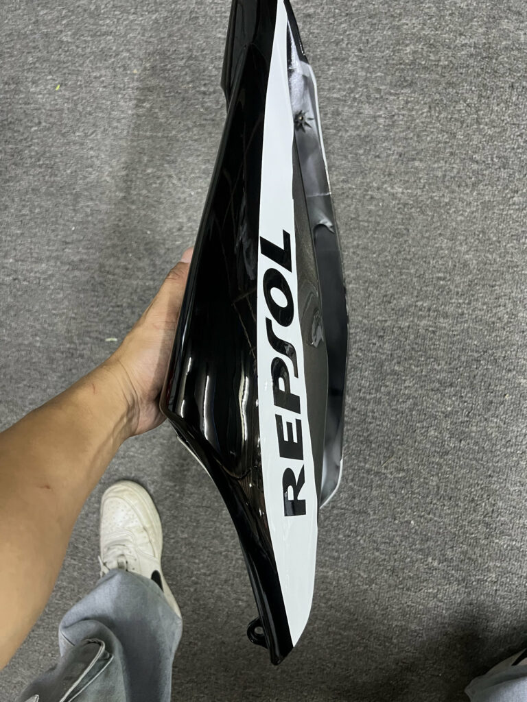 Monster Fairings ABS fairing kit for Honda CBR1000RR 2004 - 2005 - Silver Black Repsol, precise OEM fit