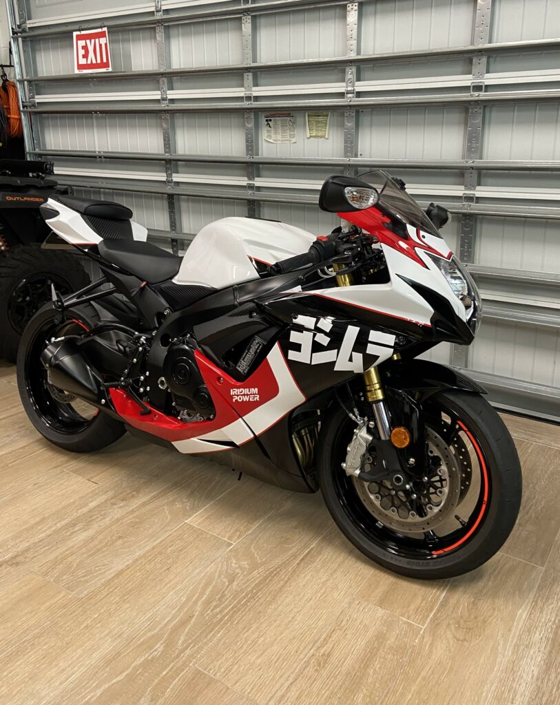 Suzuki GSXR 600 - 750 2011 - 2025 ABS fairings, Gloss Red & Black Custom - high - quality motorcycle kit by Monster Fairings