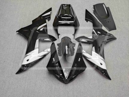 Yamaha R1 2002-2003 Gloss Black & White with Silver ABS Fairings | Monster Fairings