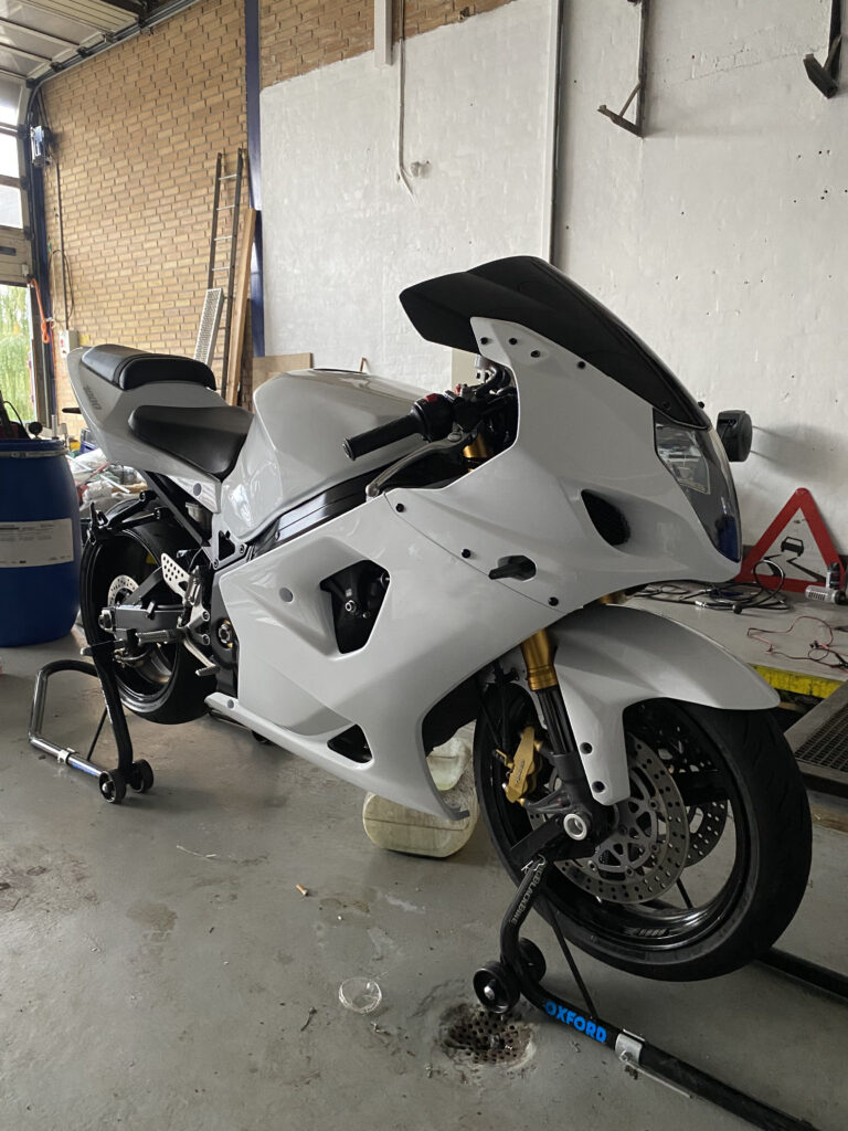 Monster Fairings ABS fairing kit for Suzuki GSXR 1000 2003 - 2004 - Gloss White, precise OEM fit