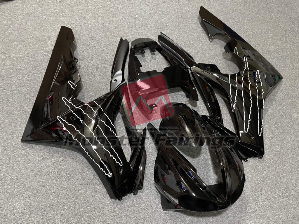 Triumph Daytona 675 custom ABS fairings 2009 - 2012 in Black Gloss Custom - durable replacement kit, Monster Fairings