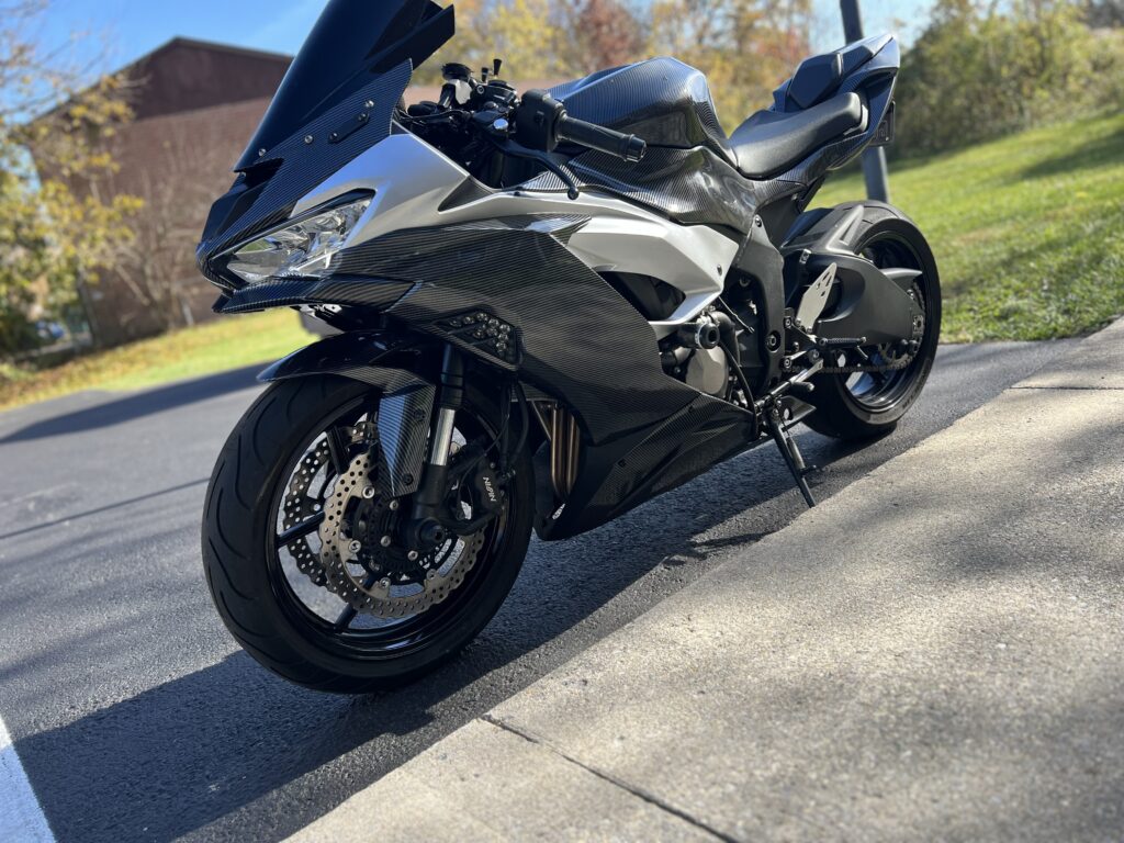 Kawasaki ZX6R 2019 - 2023 ABS fairings, Carbon Fiber Style Silver - high - quality motorcycle kit by Monster Fairings