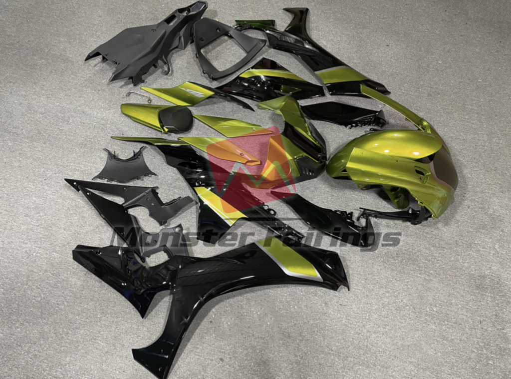 Yamaha R1 custom ABS fairings 2020 - 2025 in Gloss Gold Black - durable replacement kit, Monster Fairings