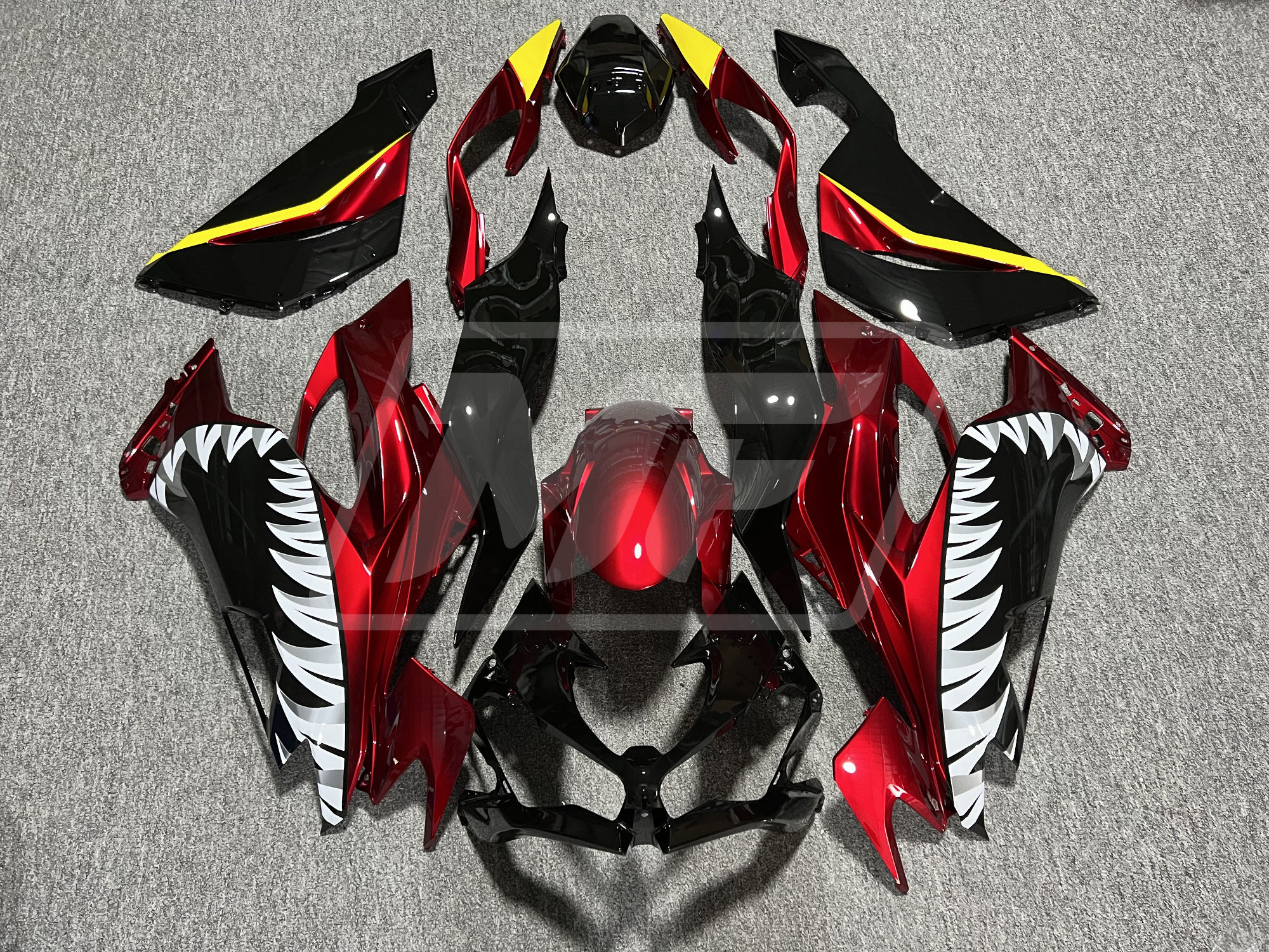 Gloss Red & Black with Yellow Shark - ZX6R 19-23 - Monster