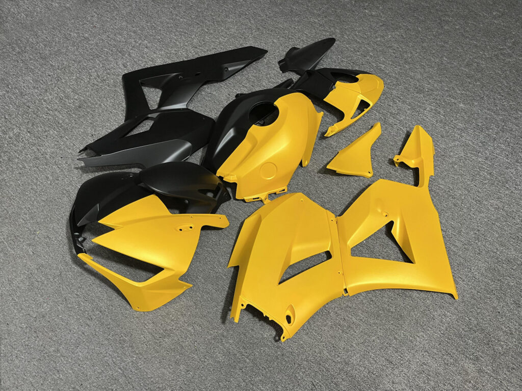 Honda CBR600RR custom ABS fairings 2013 - 2025 in Matte Black & Matte Yellow Split - durable replacement kit, Monster Fairings