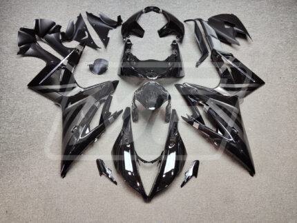 Triumph Daytona 675 2013-2017 Gloss Black Silver ABS Fairings | Monster Fairings