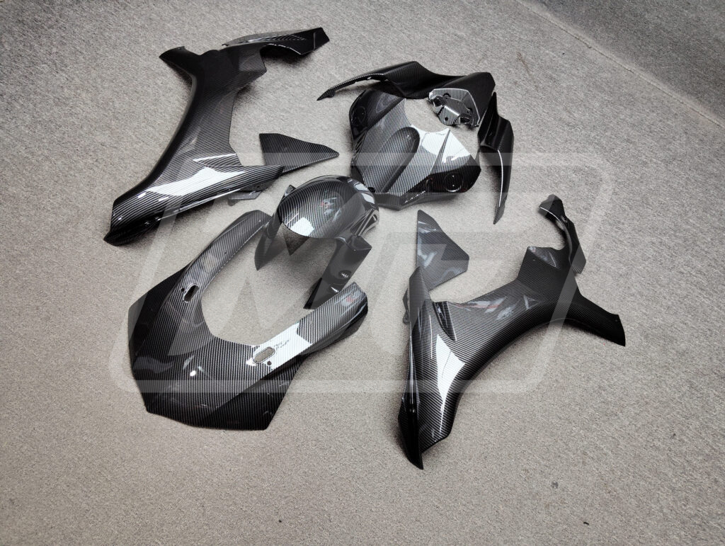 Yamaha R1 custom ABS fairings 2015 - 2019 in Gloss Carbon Fiber Style - durable replacement kit, Monster Fairings