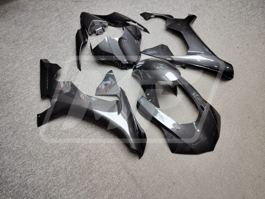 2015 - 2019 Yamaha R1 Gloss Carbon Fiber Style fairing set - ABS injection, custom painted by Monster Fairings