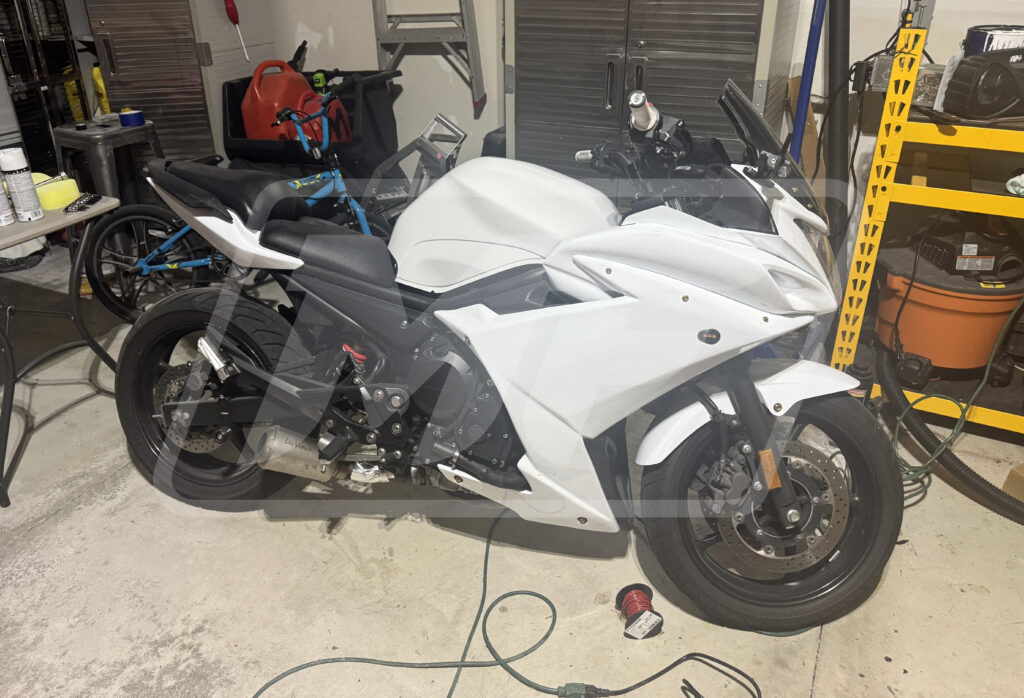 Gloss White ABS fairings for Yamaha FZ6R 2009 - 2015 - premium OEM fit kit by Monster Fairings