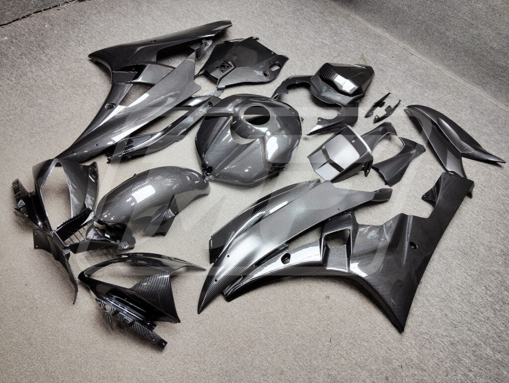 2006 - 2007 Yamaha R6 Gloss Carbon Fiber Style fairing set - ABS injection, custom painted by Monster Fairings