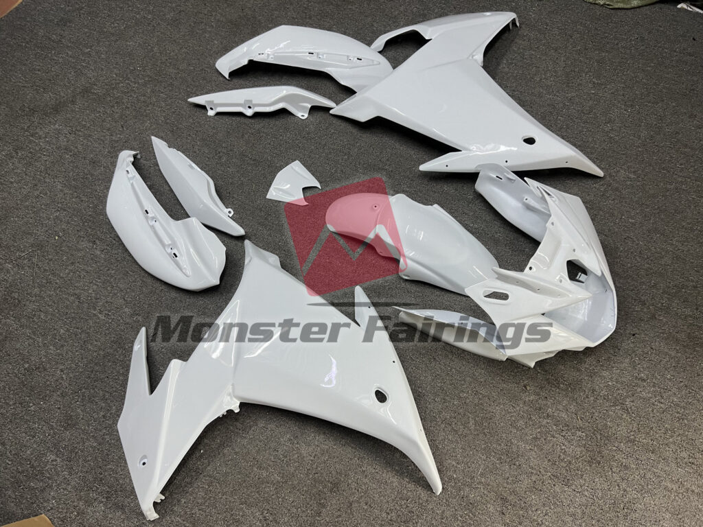 2009 - 2015 Yamaha FZ6R Gloss White fairing set - ABS injection, custom painted by Monster Fairings