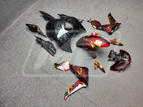 Yamaha MT09 custom ABS fairings 2017 - 2019 in Gloss Forged Carbon Fiber Red & Gold Pattern - durable replacement kit, Monster Fairings