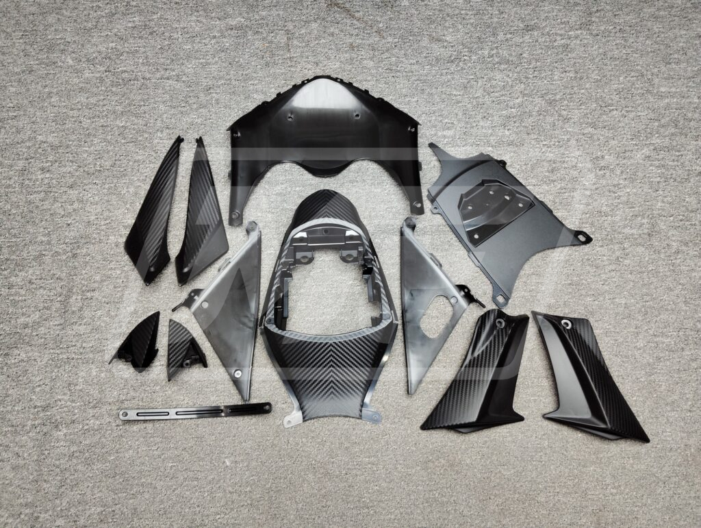 Suzuki GSXR 600 - 750 2011 - 2025 ABS fairings, Gloss Black Red - high - quality motorcycle kit by Monster Fairings
