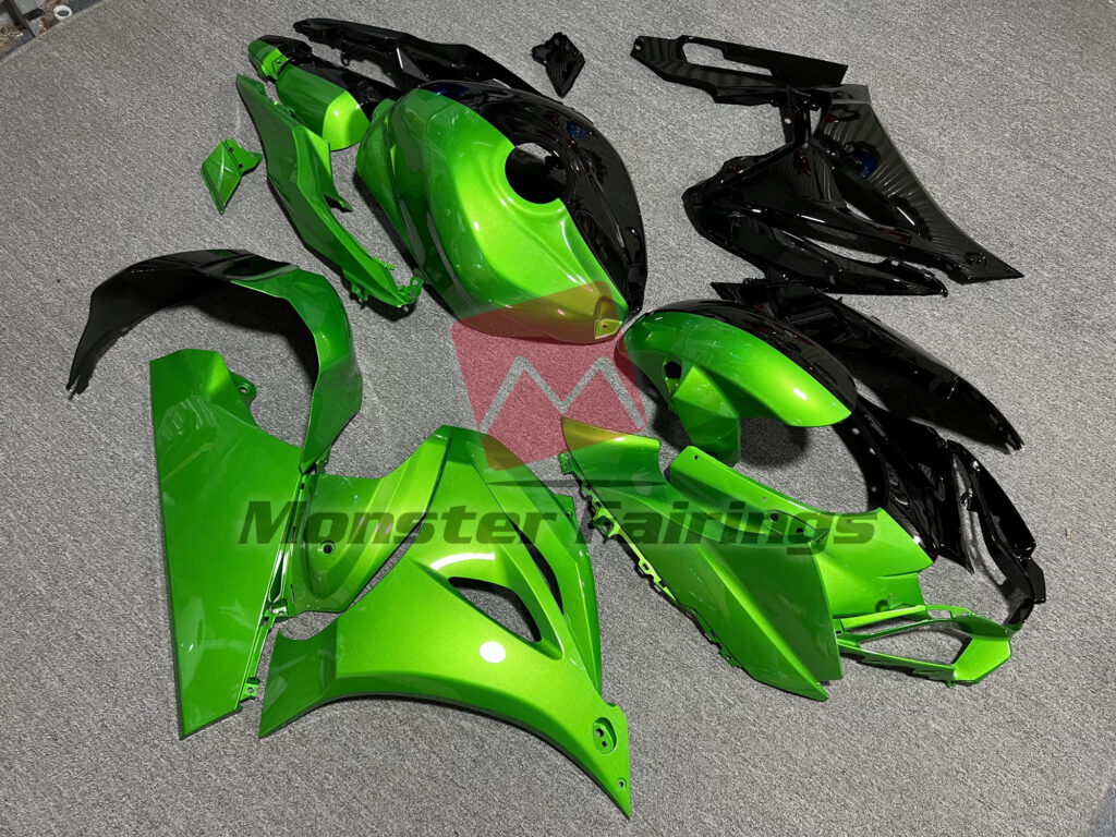Gloss Green & Black Split ABS fairings for Suzuki GSXR 1000 2017 - 2025 - premium OEM fit kit by Monster Fairings