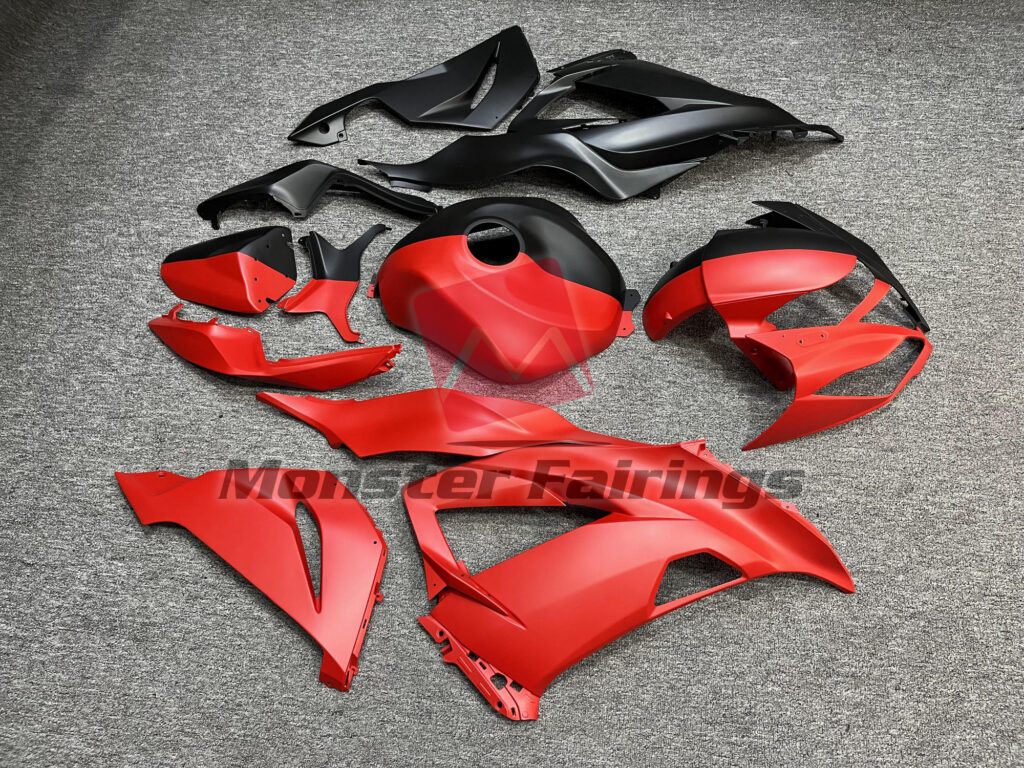 2004 - 2006 Yamaha R1 Gloss Forged Carbon Fiber Matte Black & fairing set - ABS injection, custom painted by Monster Fairings