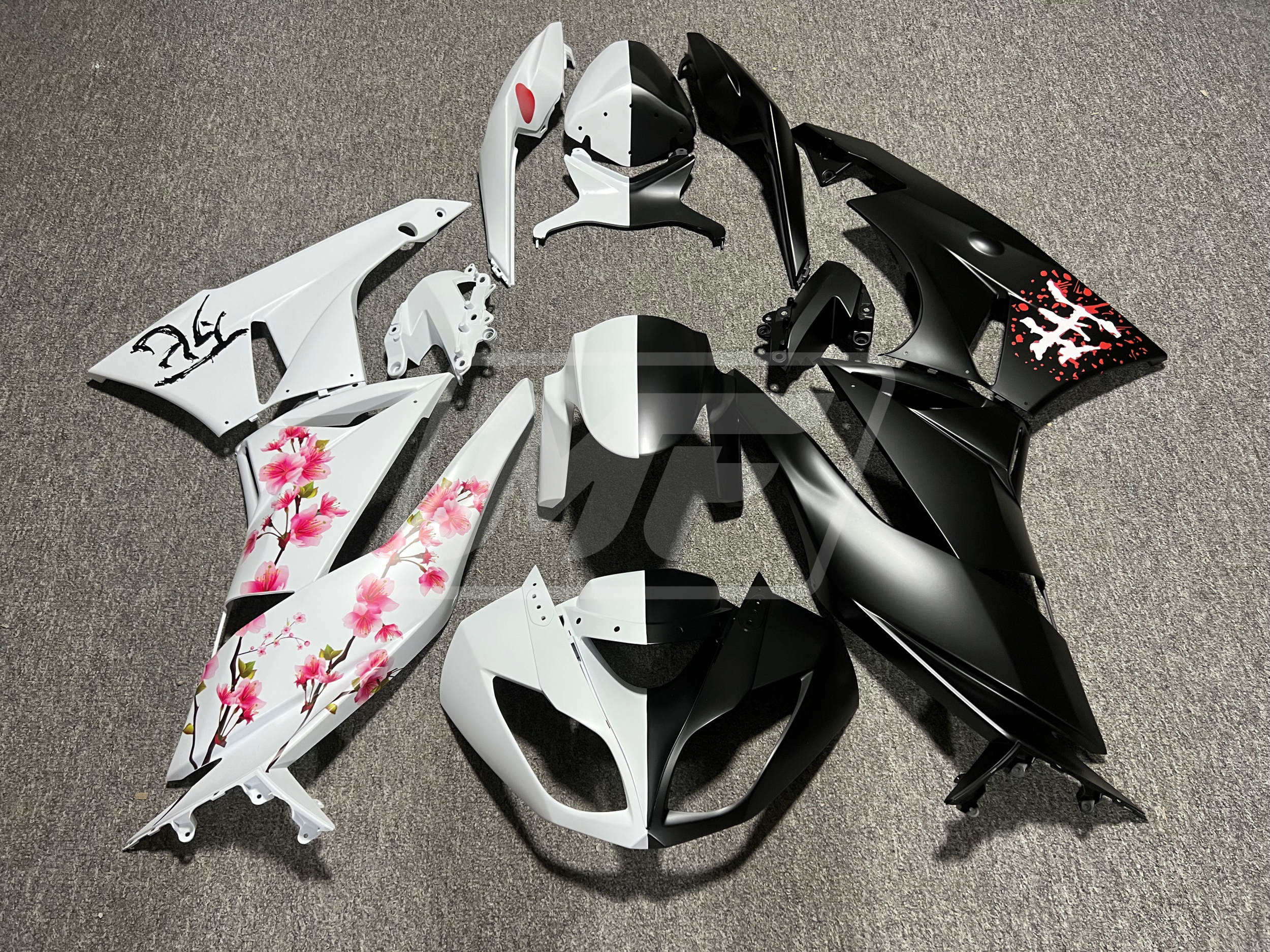 Kawasaki ZX6R 2009-2012 Matte Black & White Cherry Blossom