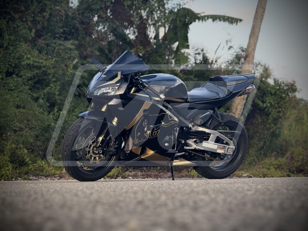 Gloss Carbon Fiber Style Gold & Matte Black Bull ABS fairings for Honda CBR600RR 2005 - 2006 - premium OEM fit kit by Monster Fairings