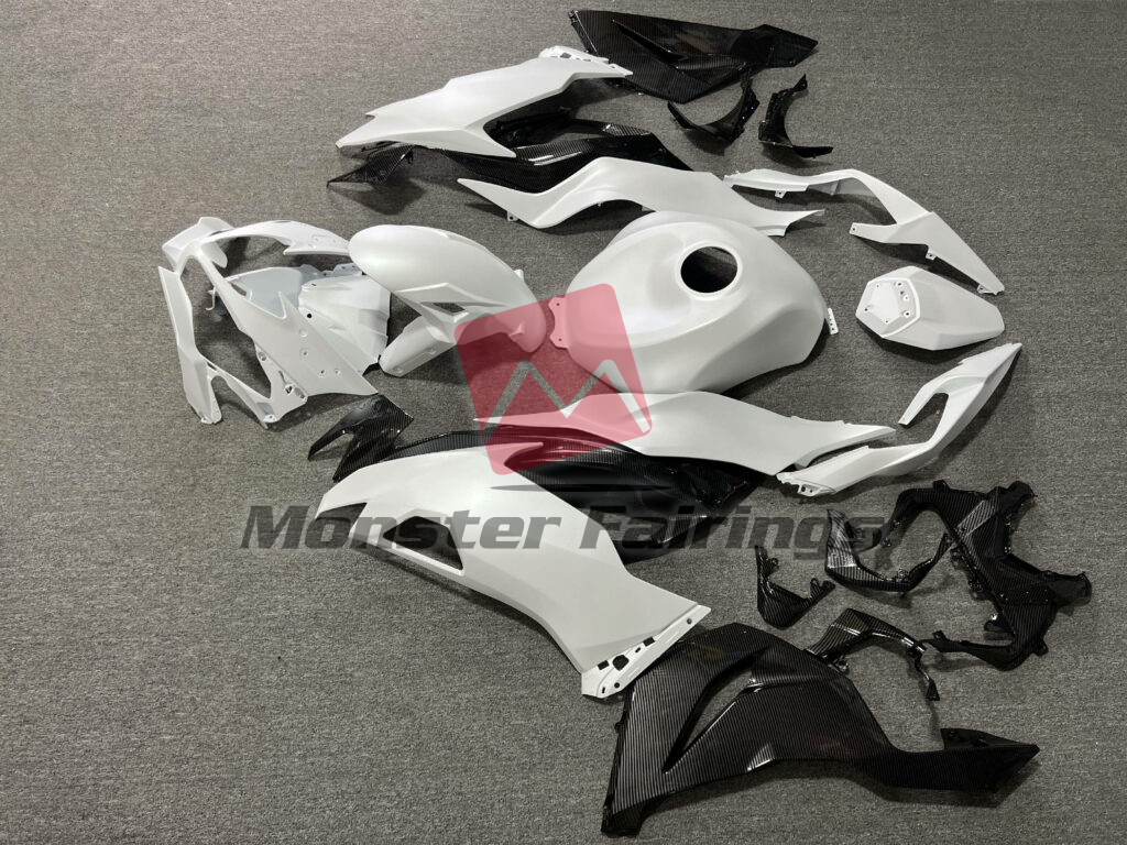 2019 - 2023 Kawasaki ZX6R Gloss Carbon Fiber Style & Matte Metallic White fairing set - ABS injection, custom painted by Monster Fairings