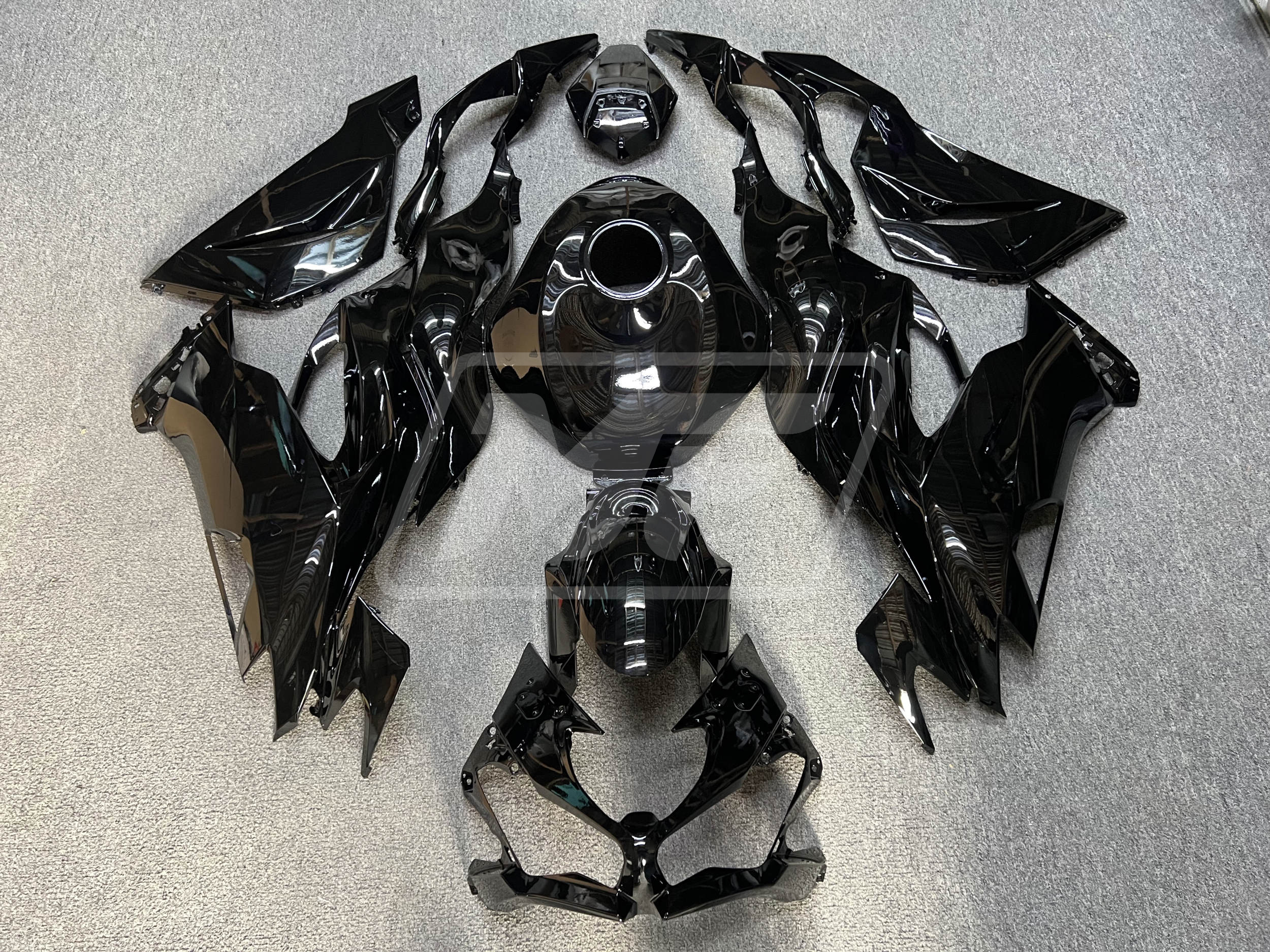ルミスパ　ブラック Kawasaki ZX6R 2019-2023 Gloss Black ABS Fairings | Monster