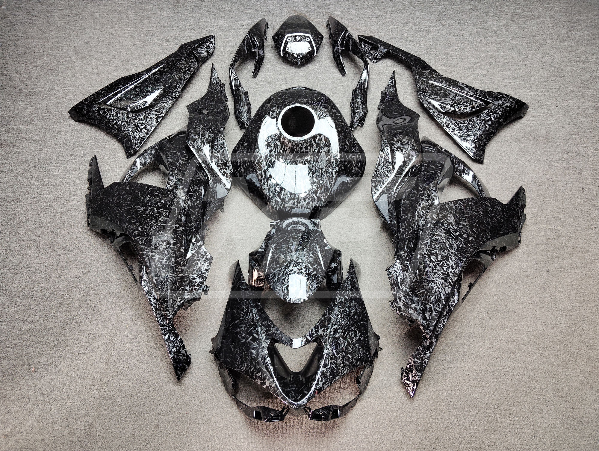 【SK6】レムノス　CARVED Kawasaki ZX6R 2024-2025 Gloss Forged Carbon Fiber Style ABS