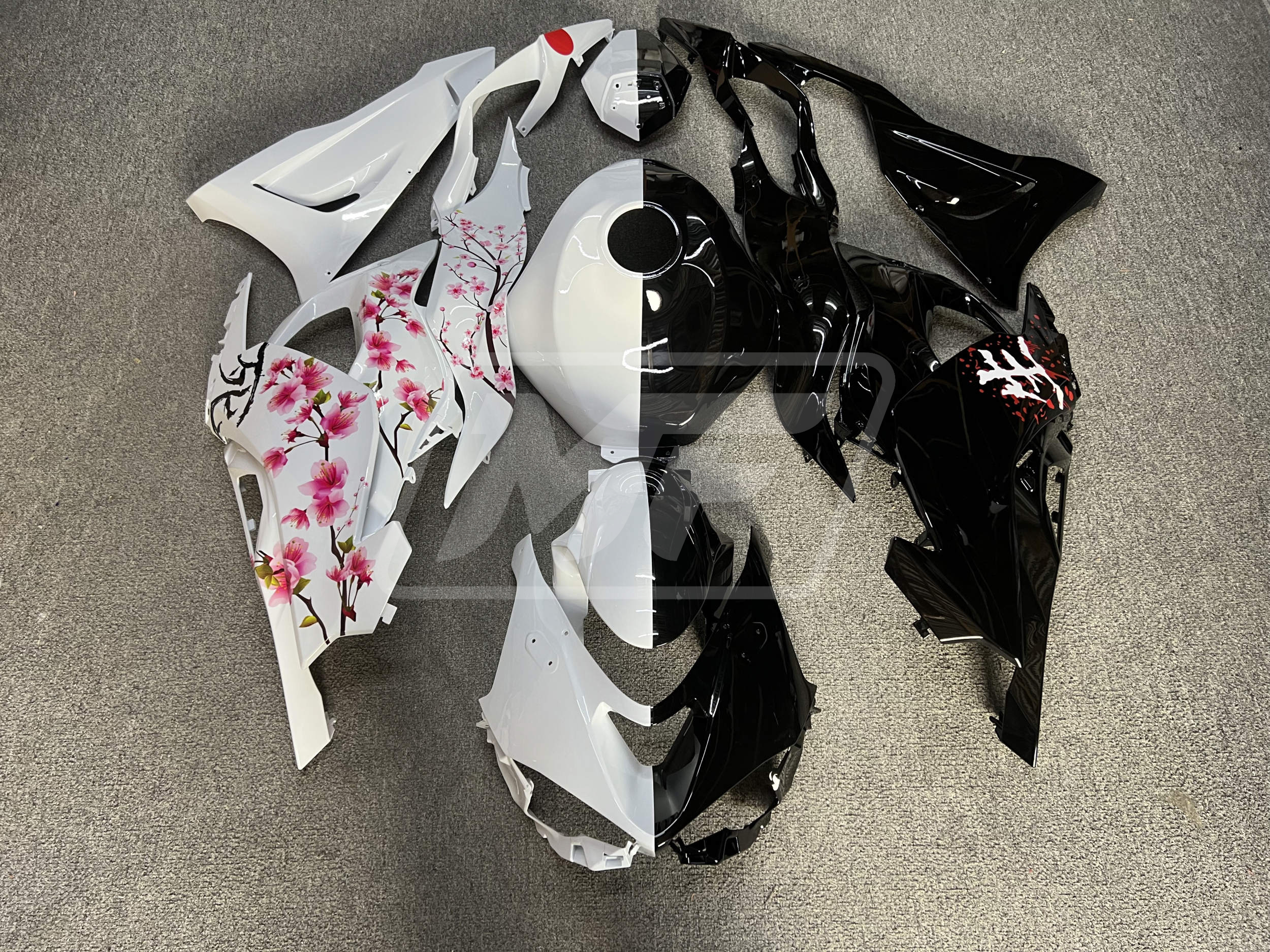 Kawasaki ZX6R 2024-2025 Gloss Black & White Cherry Blossom