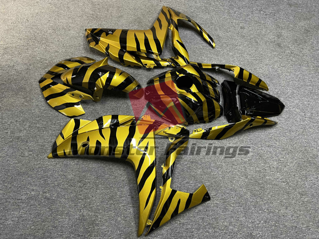 2014 - 2018 Yamaha R3 Gloss Black & Gold Zebra fairing set - ABS injection, custom painted by Monster Fairings