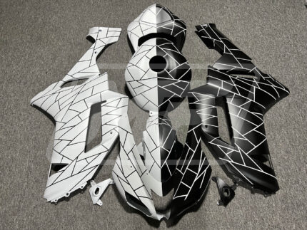 Kawasaki ZX6R 2007-2008 Matte Black & White Split Line Pattern ABS Fairings | Monster Fairings