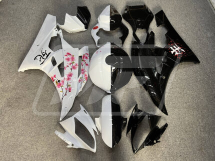 Yamaha R6 2006-2007 Gloss Black & White Cherry Blossom Split ABS Fairings | Monster Fairings