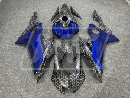 (IN STOCK) Yamaha R6 2017-2022 Gloss Carbon Fiber Honeycomb & Blue ABS Fairings | Monster Fairings