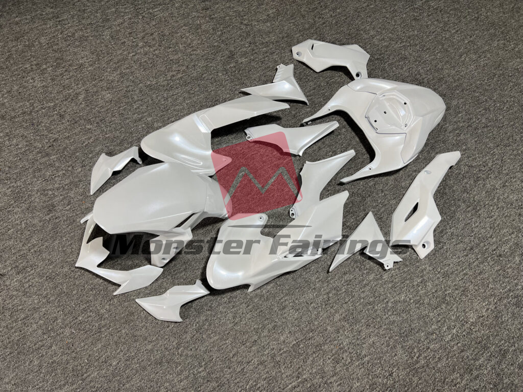 Kawasaki Z900 custom ABS fairings 2020 - 2024 in Gloss Pearl White - durable replacement kit, Monster Fairings