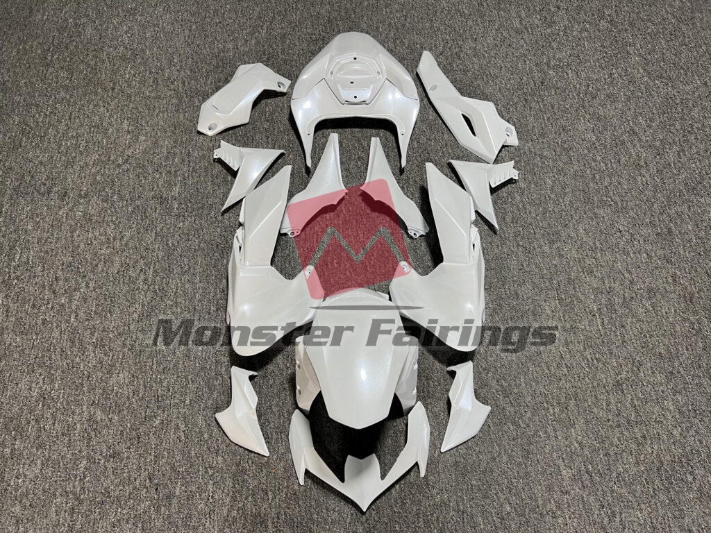 Kawasaki Z900 2020 - 2024 Gloss Pearl White ABS fairings - custom motorcycle bodywork kit by Monster Fairings