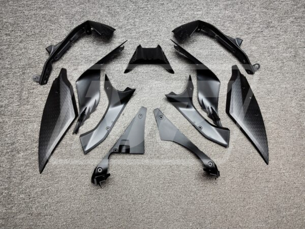 Yamaha R6 2017 - 2022 ABS fairings, Gloss Carbon Fiber Honeycomb & Blue - high - quality motorcycle kit by Monster Fairings