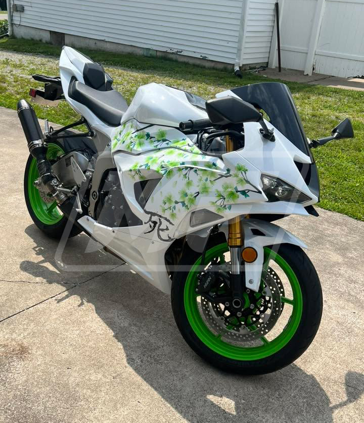 Gloss Black & White Green Cherry Blossom Split ABS fairings for Kawasaki ZX6R 2024 - 2025 - premium OEM fit kit by Monster Fairings