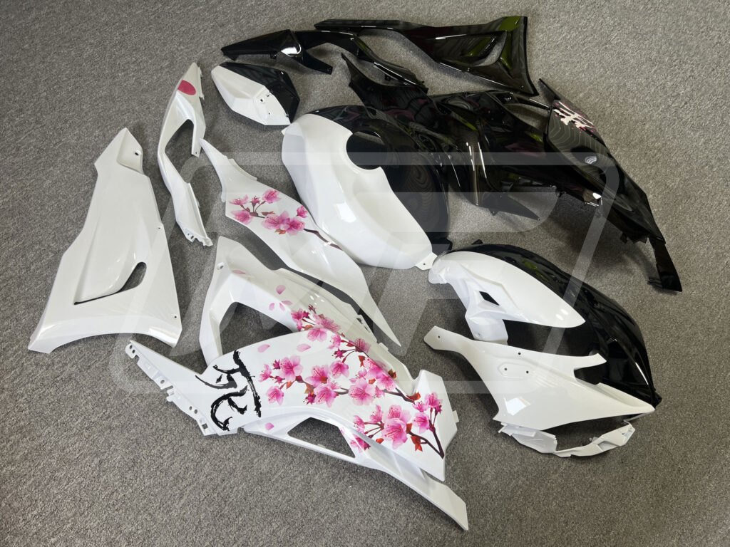 2024 - 2025 Kawasaki ZX6R Gloss Black & White Pink Cherry Blossom Split fairing set - ABS injection, custom painted by Monster Fairings