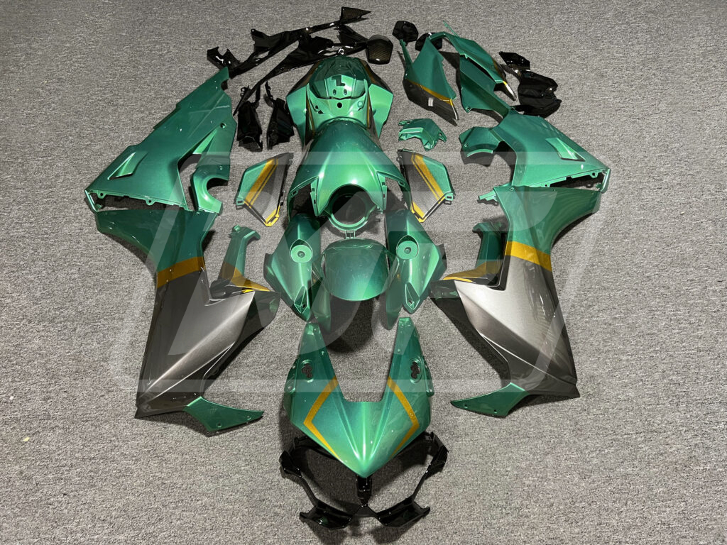 Honda CBR1000RR 2017 - 2025 Gloss Emerald Green & Silver Gold Carbon Fiber Style ABS fairings - custom motorcycle bodywork kit by Monster Fairings