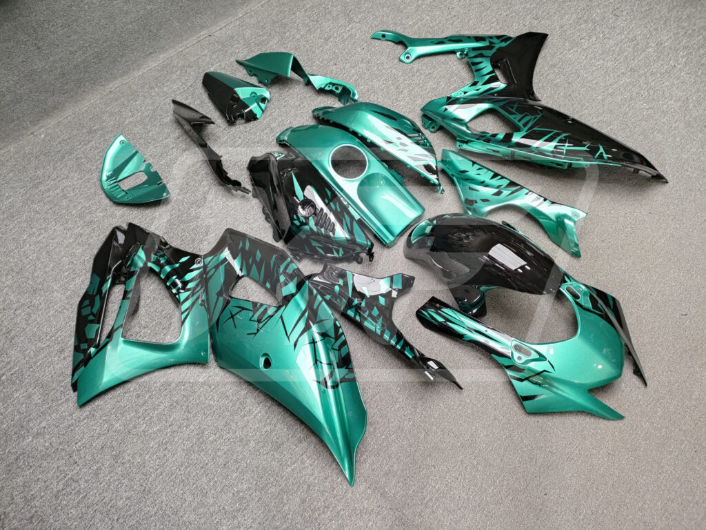 2021 - 2025 Yamaha R7 Gloss Black & Emerald Green Shattered Split fairing set - ABS injection, custom painted by Monster Fairings