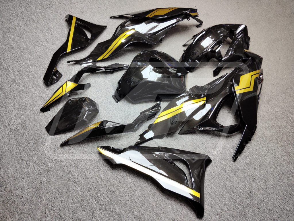 2024 - 2025 Kawasaki ZX6R Gloss Black & Gold fairing set - ABS injection, custom painted by Monster Fairings