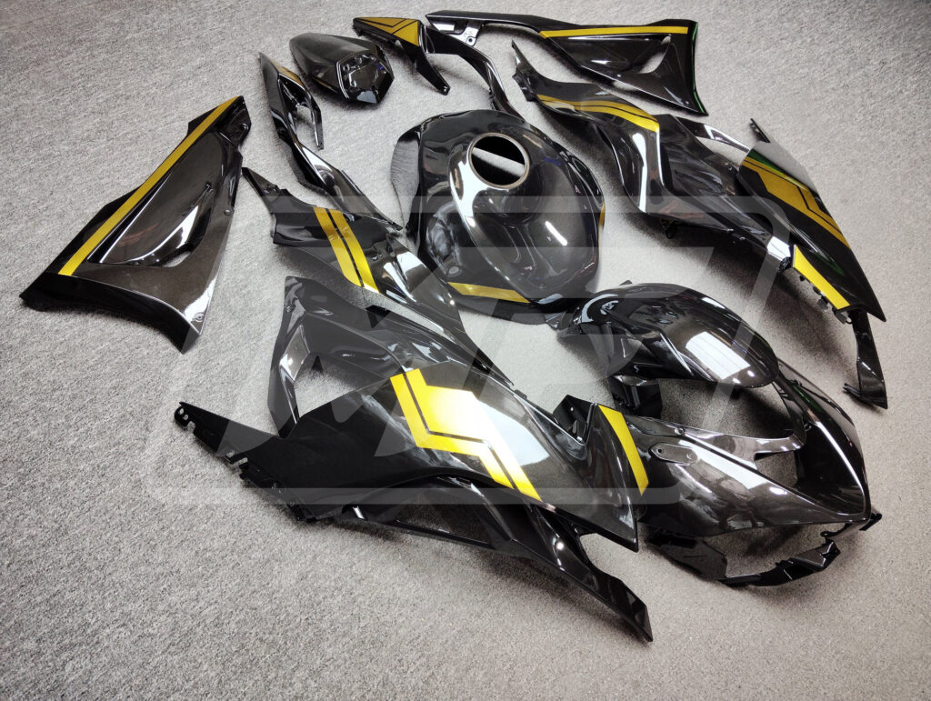 Kawasaki ZX6R custom ABS fairings 2024 - 2025 in Gloss Black & Gold - durable replacement kit, Monster Fairings