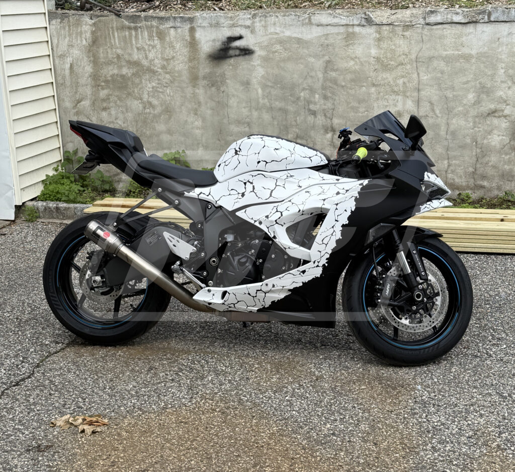 Matte Black & White Wreckage ABS fairings for Kawasaki ZX6R 2024 - 2025 - premium OEM fit kit by Monster Fairings