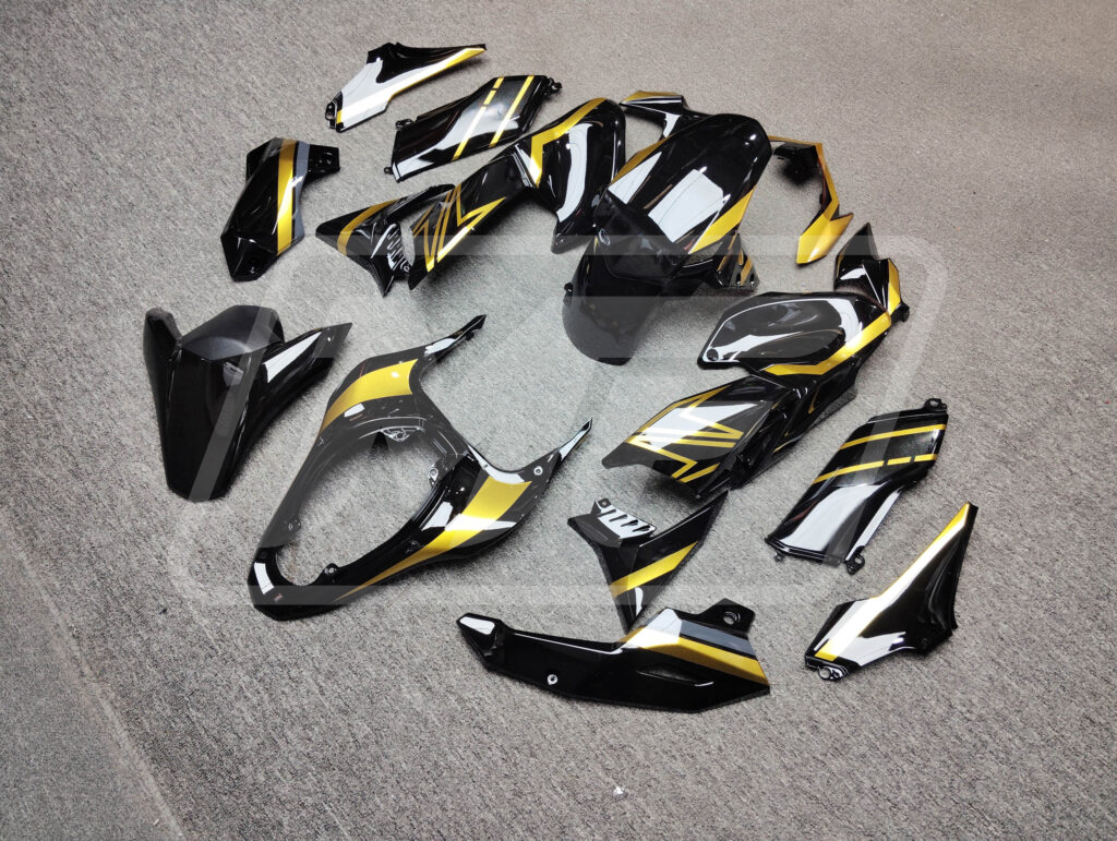 2020 - 2024 Kawasaki Z900 Gloss Black & Antique Gold fairing set - ABS injection, custom painted by Monster Fairings