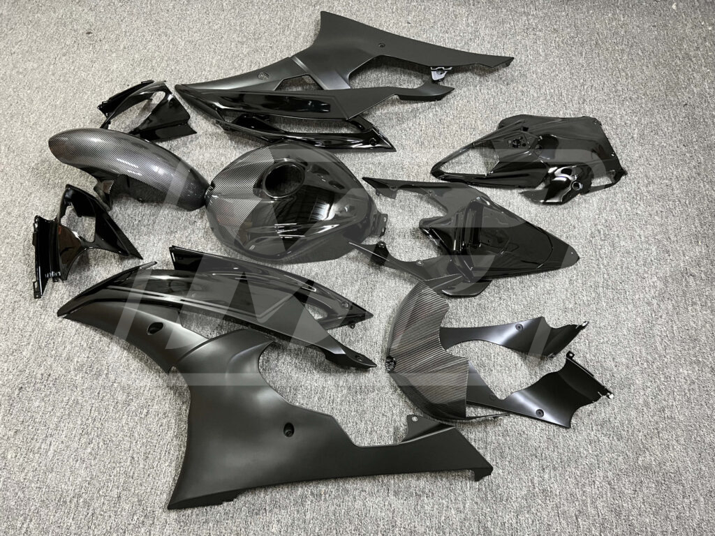 Yamaha R6 custom ABS fairings 2008 - 2016 in Gloss Black & Carbon Fiber Matte Gray - durable replacement kit, Monster Fairings