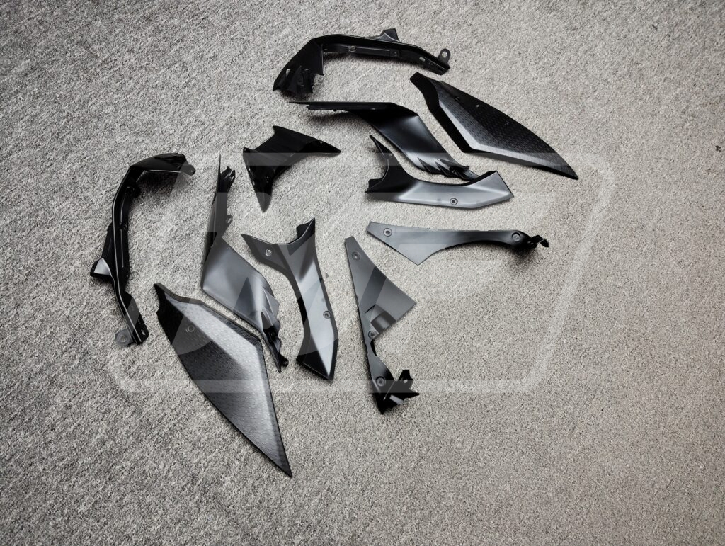 Yamaha R6 2017 - 2022 ABS fairings, Gloss Forged Carbon Fiber Red & White - high - quality motorcycle kit by Monster Fairings