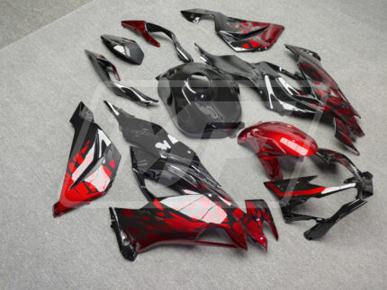 KAWASAKI レッドタンク ストライプデザイン Kawasaki ZX-10 RED Custom Bike - YouTube