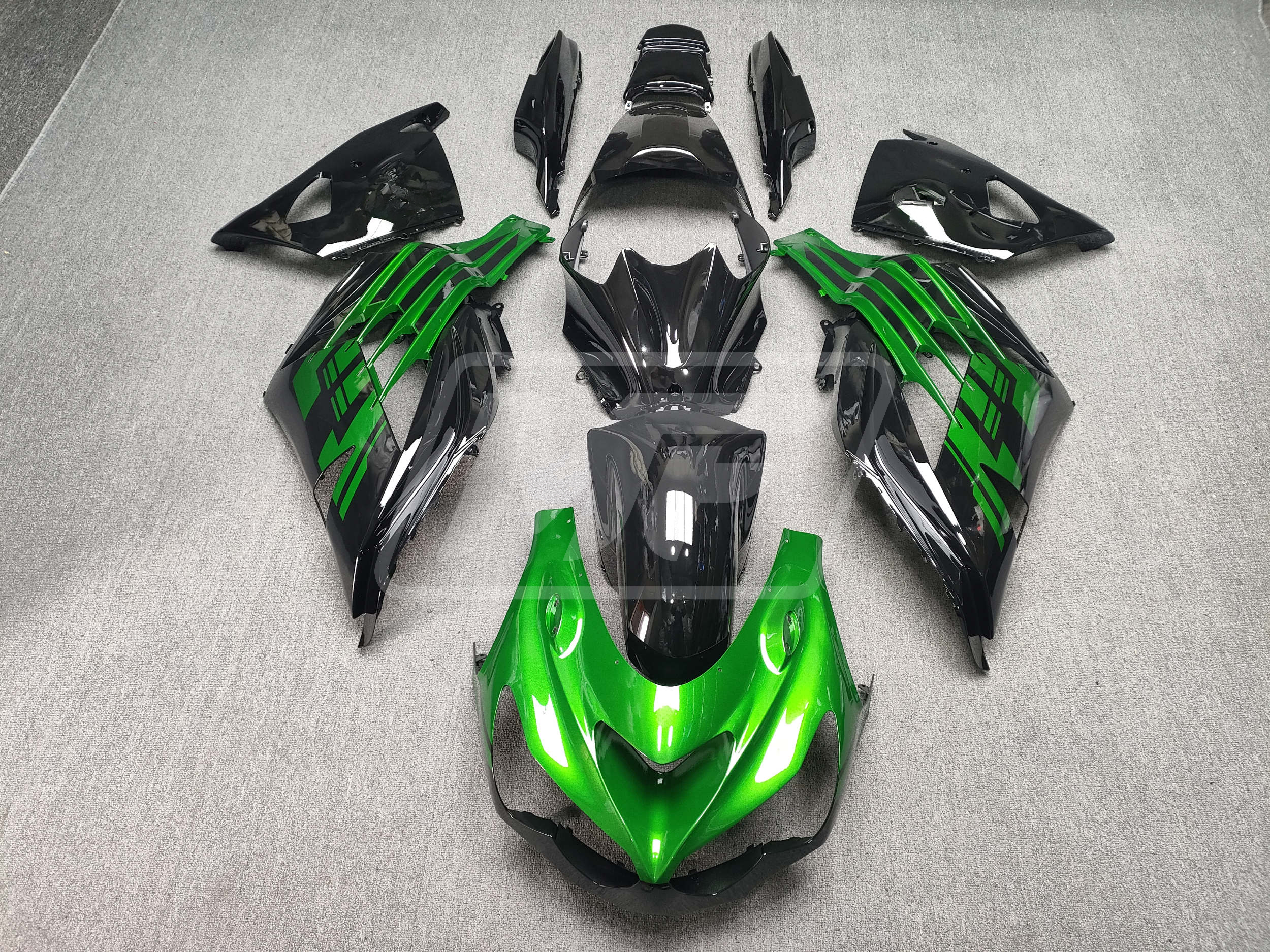 バトルギア Kawasaki ZX14R 2012-2024 Gloss Black with Green ABS Fairings