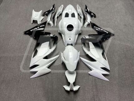 (IN STOCK) Kawasaki Ninja 650R 2020-2026 Gloss White & Black Gradient ABS Fairings | Monster Fairings