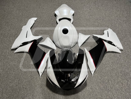 Suzuki GSXR 600-750 2011-2026 Gloss Black & White with Red ABS Fairings | Monster Fairings