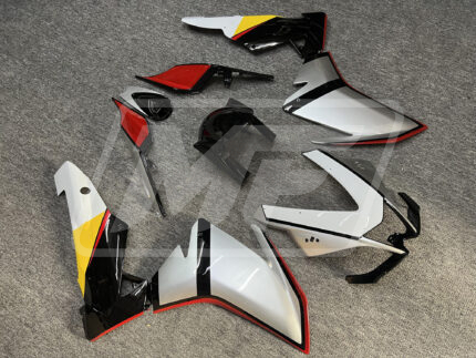 Aprilia RSV4 1000 10-15 Silver Pirelli W/ Red
