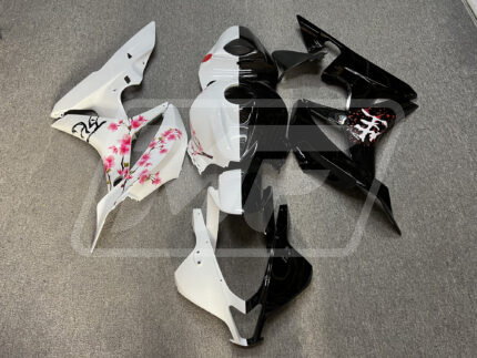Honda CBR600RR 07-08 Gloss Black and White Split Cherry Blossom